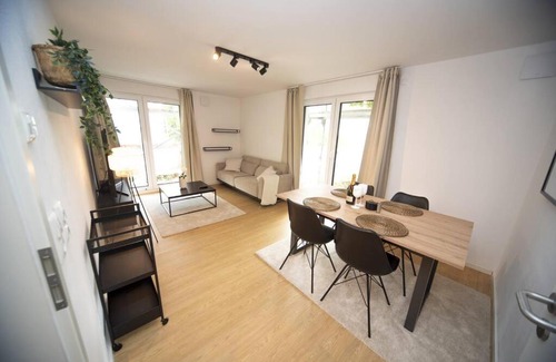Bayreuth Apartment | Central Apartment/BBQ Terrace/Big NetflixTV