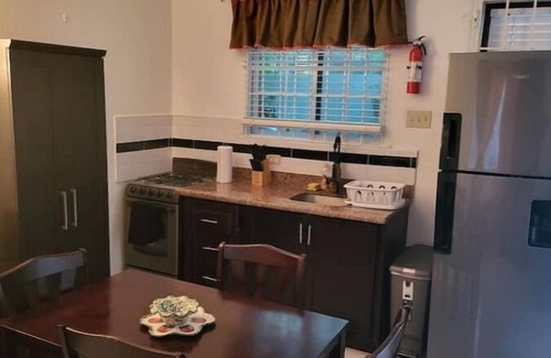 Saint Andrew Apartment | Central Apartment entire unit w Rental Car Access