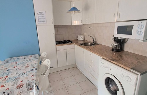 Empuriabrava Apartment | Central Apartment in Empuriabrava - 600m from the Beach, A/C, Balcony, Family-Friendly