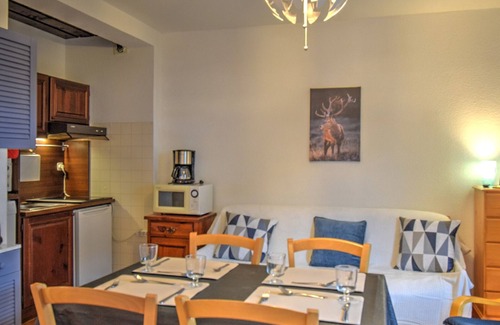 Morzine Apartment | Central Apartment for 4 with Balcony, Parking, and Special Rates
