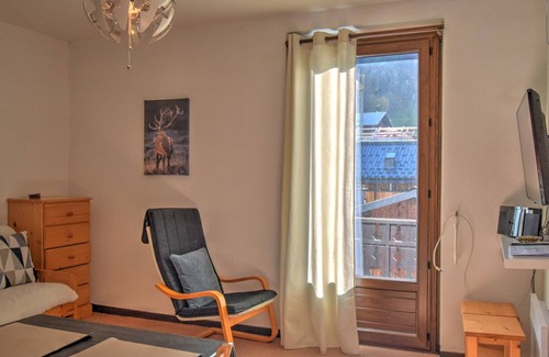 Morzine Apartment | Central Apartment for 4 with Balcony, Parking, and Special Rates