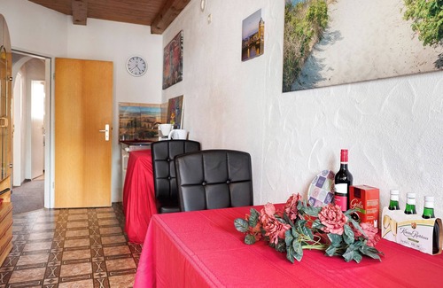 Allensbach Apartment | Central Apartment “Gnadenseeblick” on Lake Constance with Lake and Mountain Views