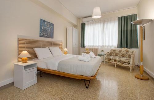 Psirri Apartment | Central apartment on pedestrian street by GHH
