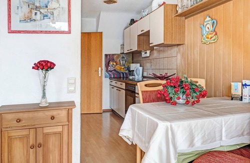 Allensbach Apartment | Central Apartment “Reichenaublick” on Lake Constance with Lake and Mountain Views