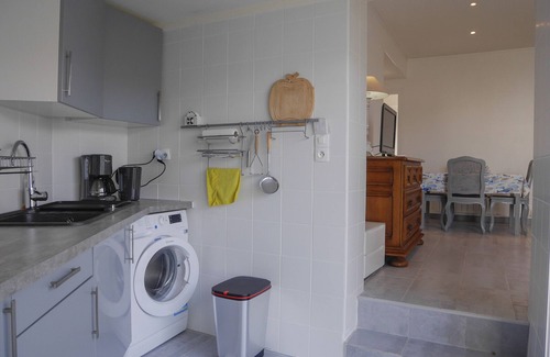 Le Palais Apartment | Central Apartment with Courtyard in Palais, Pets Allowed, No WiFi