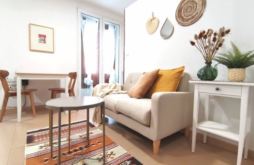 Centro - Sagrario Apartment | Central Apartment with WiFi & AC in Granada