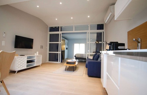 Cimiez Apartment | Central Area/Air conditioning/Well equipped Walking distance to everything Parking possibility