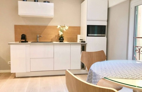 Cimiez Apartment | Central Area/Air conditioning/Well equipped Walking distance to everything Parking possibility