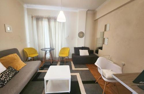 Vyronas Apartment | Central Athenian Gem!