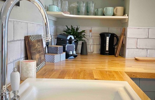 Bath City Centre Apartment | Central Bath - Gorgeous Loft Apartment (TLA)