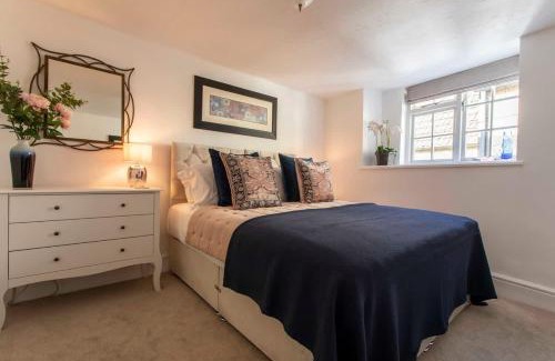 Bradford-on-Avon House | Central, beautiful home - with parking