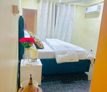 Dar es Salaam Bed & Breakfast | Central Beautiful & peaceful Private bedroom AC, Very fast WiFi 1