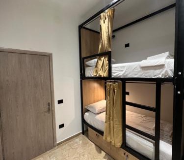 Qender Hostel | Central Boutique Hostel