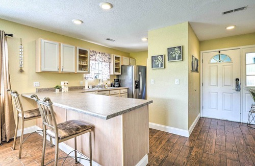 Branson Condo | Central Branson Condo w/Pool: Walk Everywhere!