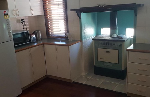 Bridgetown House | Central Bridgetown 2 bedroom cottage