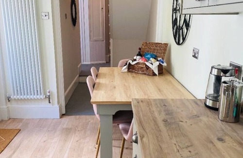 Brighton House | Central Brighton Stunning Townhouse with Parking, Fast Wifi & Garden