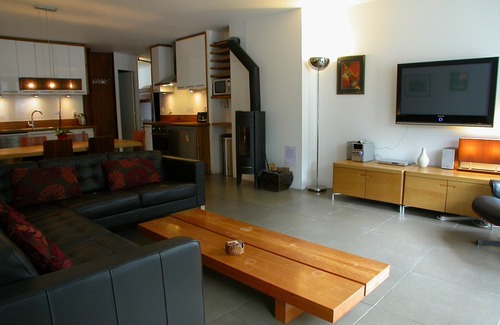 Chamonix City Centre Apartment | Central Chamonix apartment with swimming pool, parking & Mont Blanc views