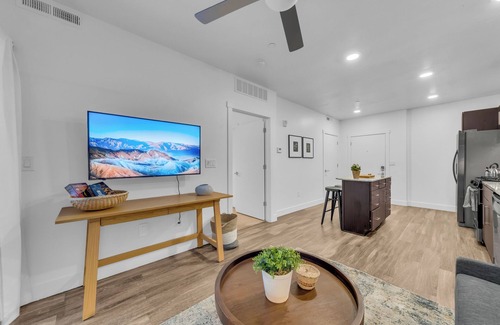 Rio Grande Apartment | Central Charm! Easy Walk Access & Discounts!