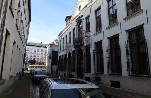 University District Apartment | Central Chic Antwerp
