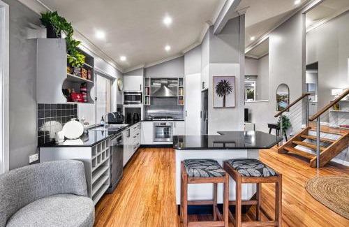 Umina Beach House | Central Coast Getaway 4B Family Holiday Home