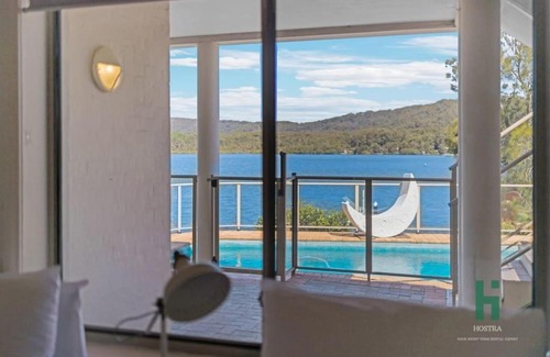 East Gosford House | Central Coast Moon Lake Resort