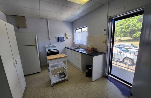 Cooktown Apartment | Central Comfy Holiday Let