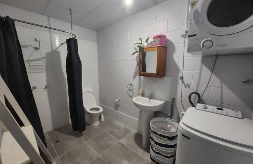 Cooktown Apartment | Central Comfy Holiday Unit