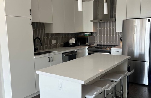 Willoughby Condo | Central Condo in Willoughby