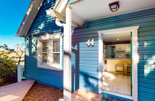 North Park City Condo | Central condo with fireplace & parking - walk to Park City lifts & Main Street