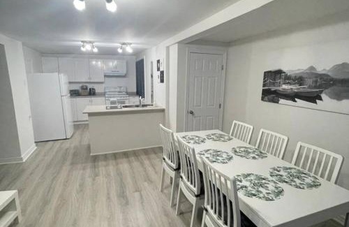 District Wright - Parc - de - la - Montagne House | Central, convenient and comfortable 3 Bedrooms house near downtown Gatineau/Ottawa with free parking