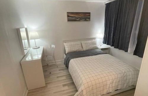 District Wright - Parc - de - la - Montagne House | Central, convenient and comfortable 3 Bedrooms house near downtown Gatineau/Ottawa with free parking