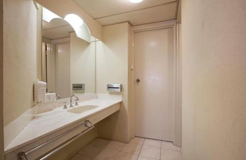 Warrnambool Hotel | Central Court Motel Warrnambool
