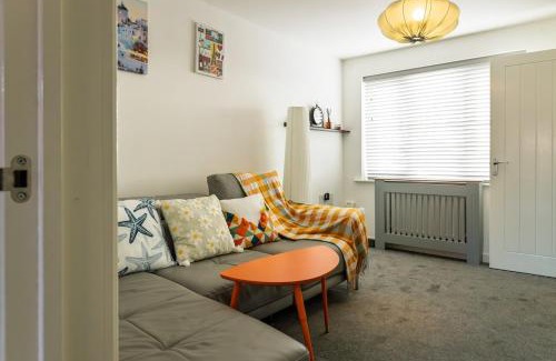 Holbrooks Apartment | Central Coventry 2 Bed Apartment with Free Parking and 350mbps Wifi