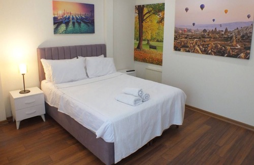 Bakırkoy House | Central cozy flat with terrace & sea view
