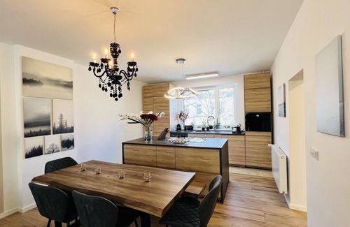 Schoeneberg Apartment | Central Designer 3 Room Apt with terrace & parking
