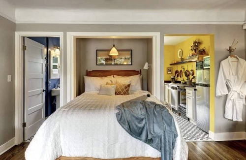Mann Apartment | Central district charmer with parking spot