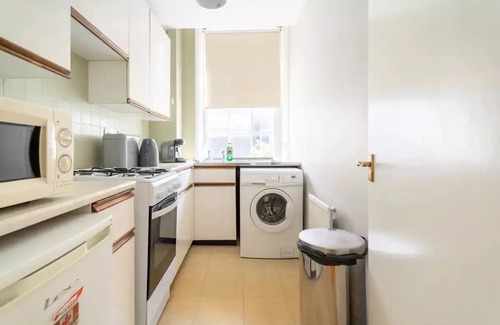 Marylebone Apartment | Central flat in lovely Candover street