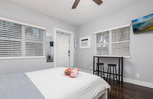 Central Beach Apartment | Central Fort Lauderdale Beach #5A