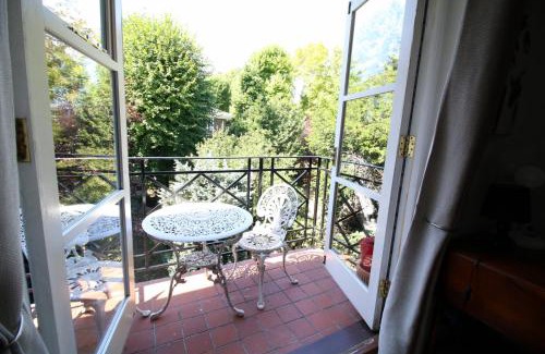 West Brompton Apartment | Central Fulham Studio Apartment near tube