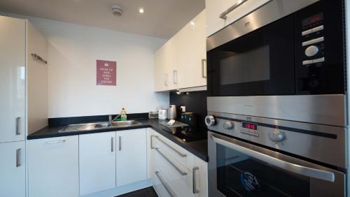 Bristol Floating Harbour Apartment | Central gorgeous flat with parking