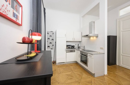 Geidorf Apartment | Central Graz Getaway – Sleeps 4