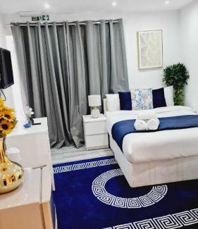 South Harrow Apartment | Central Harrow Cozy Apartment with free parking
