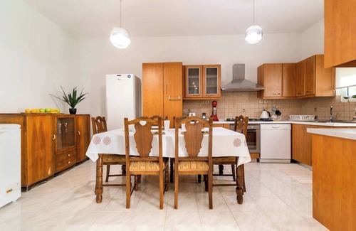 Ialyssos Apartment | Central House of Ialisos