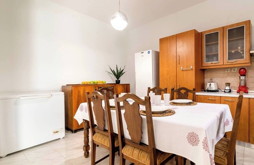 Ialyssos Apartment | Central House of Ialisos