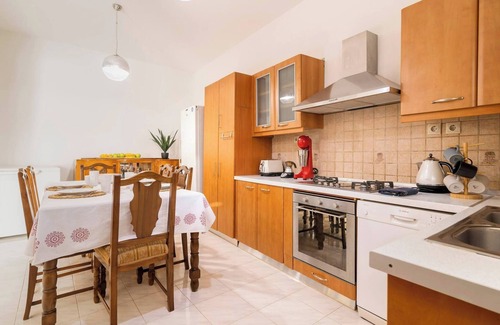 Ialyssos Apartment | Central House of Ialisos