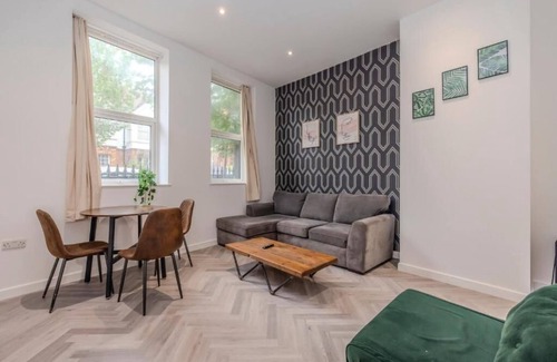 Seven Dials Apartment | Central Hove 1 Bedroom BN32OSM08