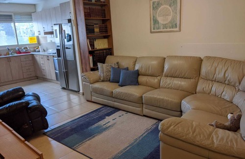 Mamilla Apartment | Central Jeruslalem, Ground floor apartment, right near great synagogue