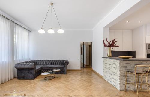 Kaunas Apartment | Central Kaunas Luxury Apartment with Free Parking