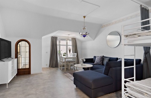 Harnosand Apartment | Central large apartment with views!