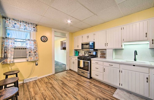 Lancaster House | Central Lancaster Home < 1 Mi to Downtown!